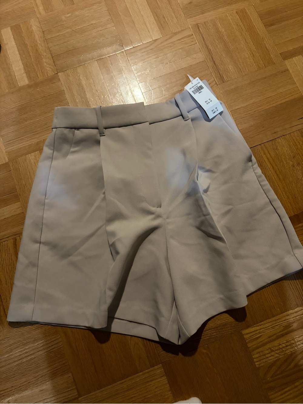 Abercrombie Tailored High-Waist Women's Shorts in Beige
